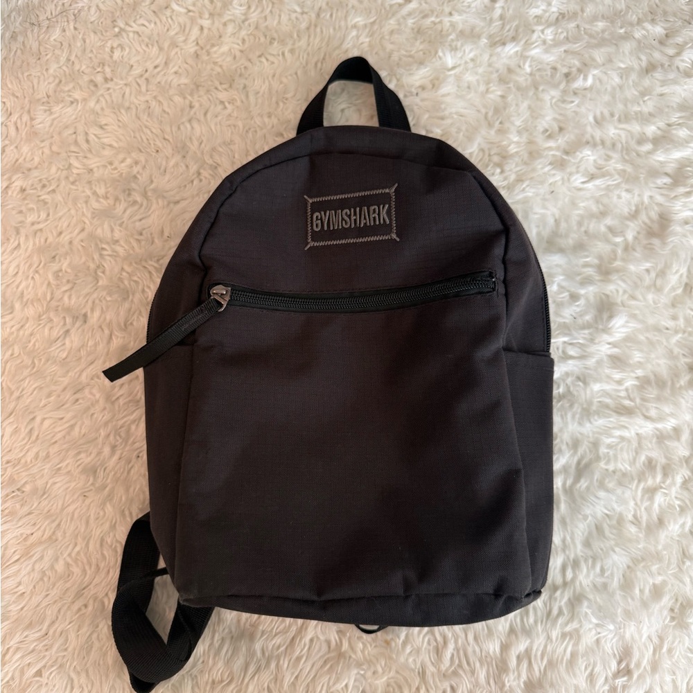 🎒 Gymshark Mini Backpack – Black